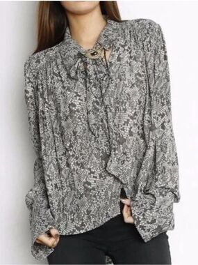 NWT Free People Modern Muse Snakeskin Oversized High Low Top - Size L